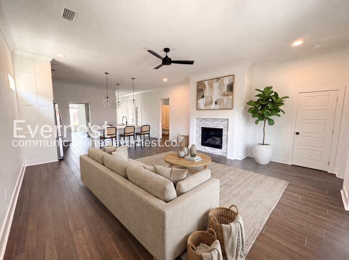 16 Short Leaf Ln - Photo 2 of 25