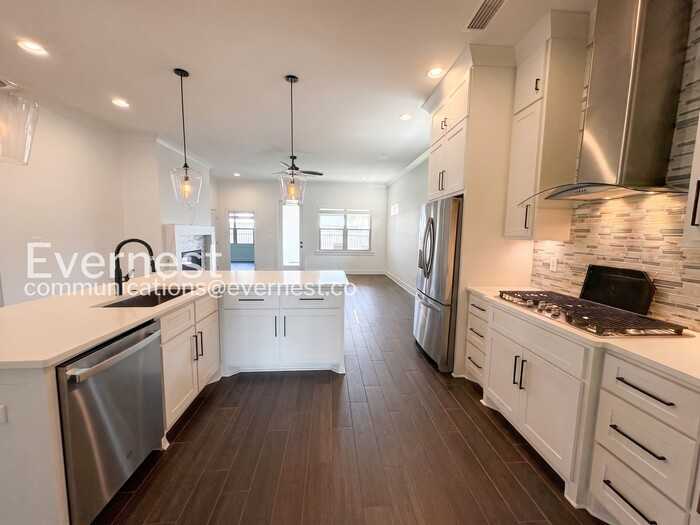 16 Short Leaf Ln - Photo 7 of 25