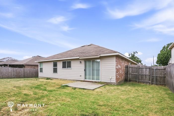 410 Spurlock Dr - Photo 3 of 3
