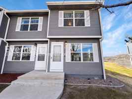 featured image of 2040 Oakcrest Cir