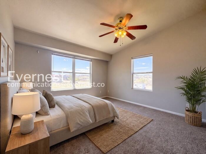 2040 Oakcrest Cir - Photo 4 of 19