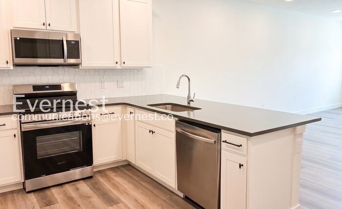 1932 Naturita St - Photo 5 of 27