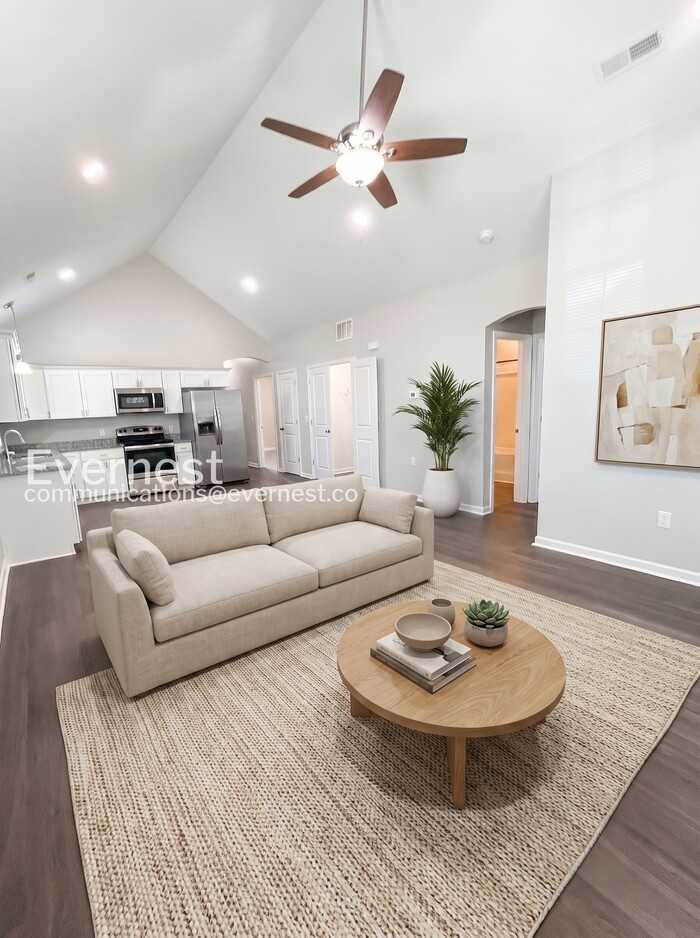 3702 Ogburn Ave - Photo 3 of 21