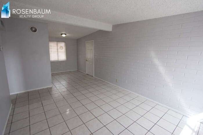 565 S Hobson #3 - Photo 5 of 13