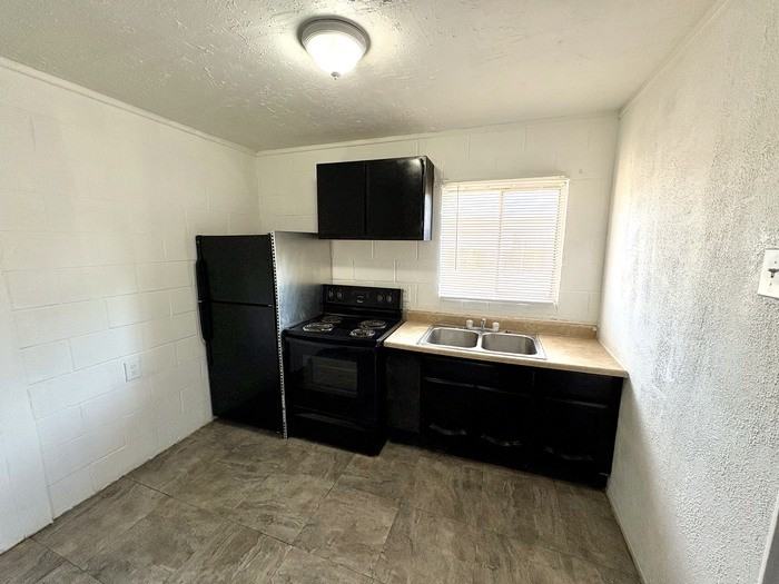 1407 N French St #1407 - Photo 7 of 10