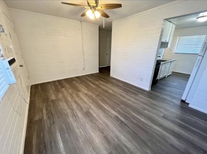 1403 N French St - Photo 3 of 10