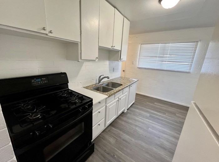 1403 N French St - Photo 4 of 10