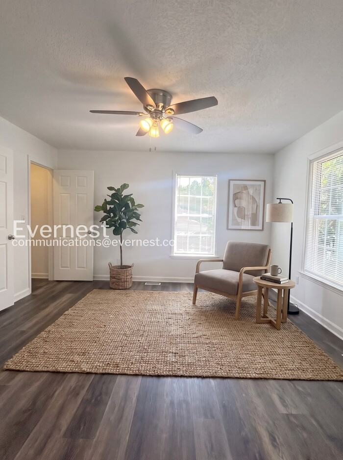 4340 Wakeman Dr - Photo 5 of 24