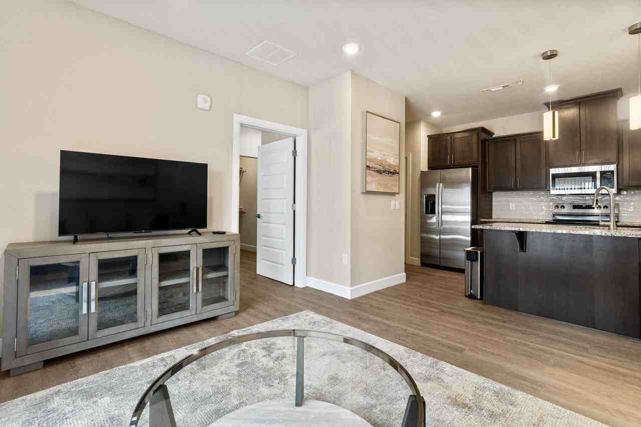 102 West Crossing Apartments - Photo 3 of 6