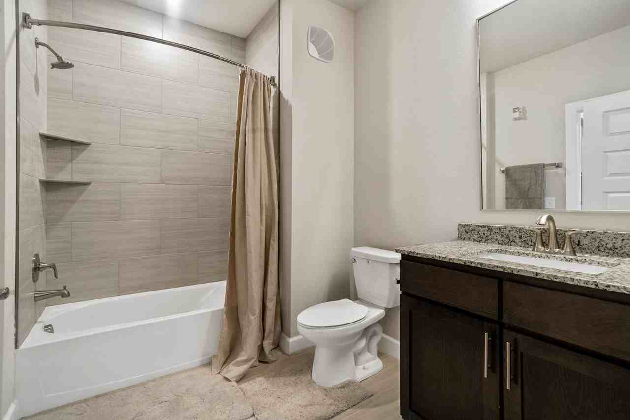 102 West Crossing Apartments - Photo 6 of 6