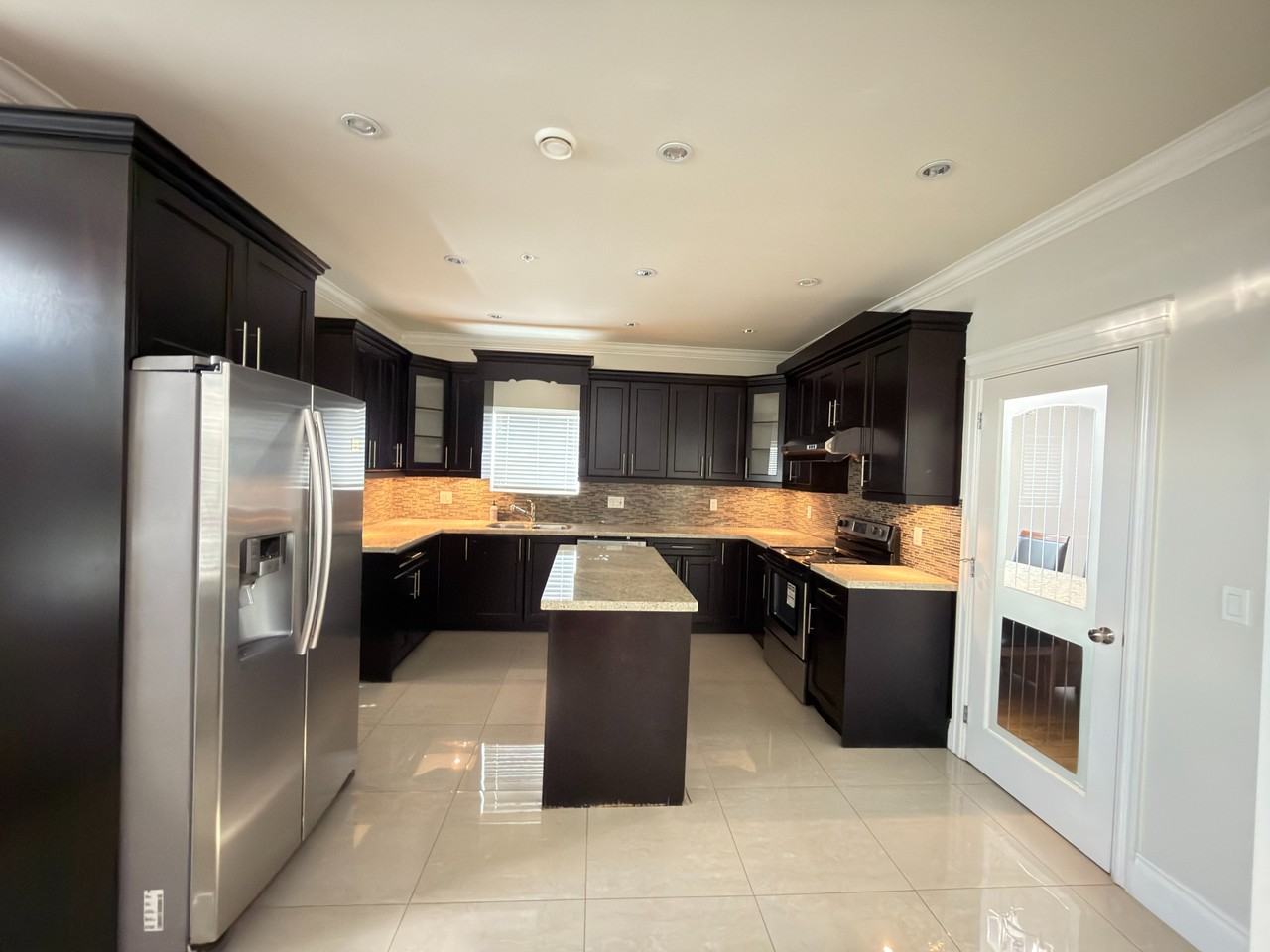 1736 Nassau Drive - Photo 7 of 19