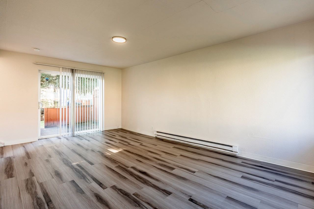 Pacific Walk Townhomes - Photo 5 of 19