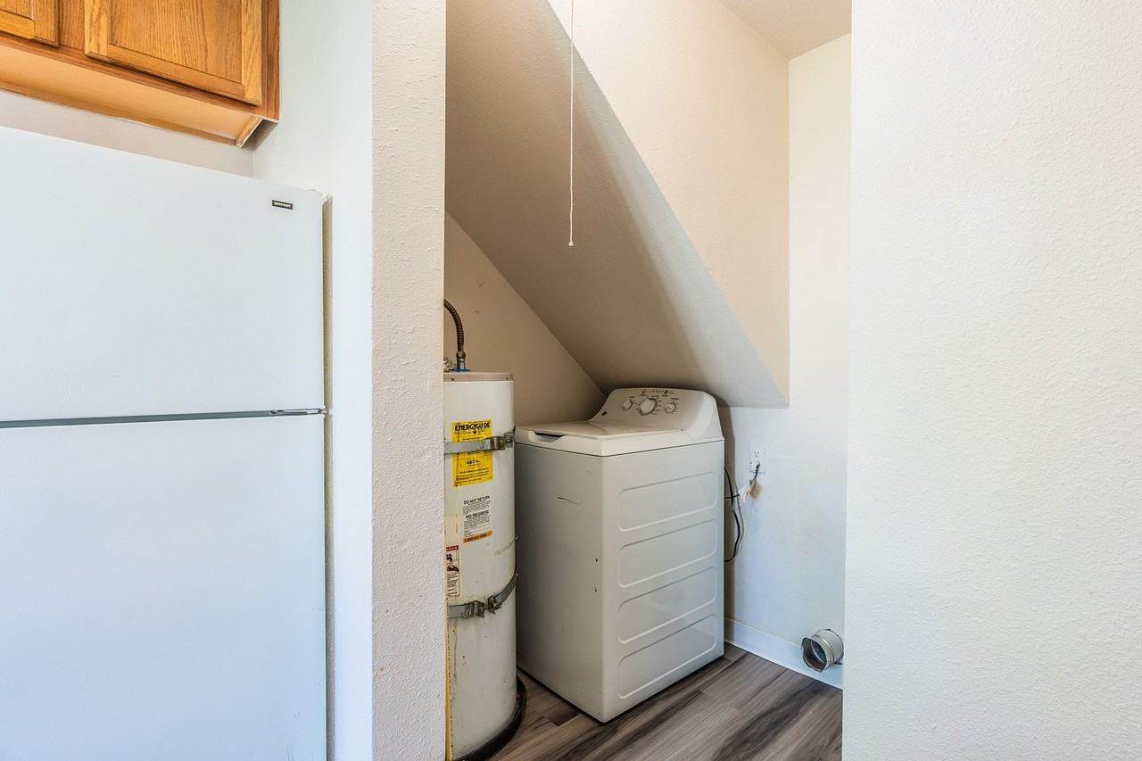 Pacific Walk Townhomes - Photo 7 of 19