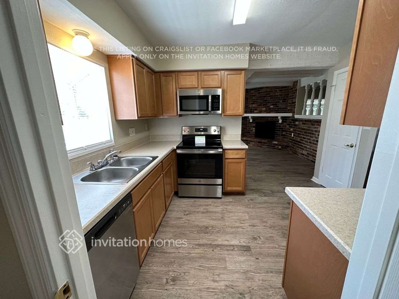 2000 Sunderland Rd - Photo 3 of 16