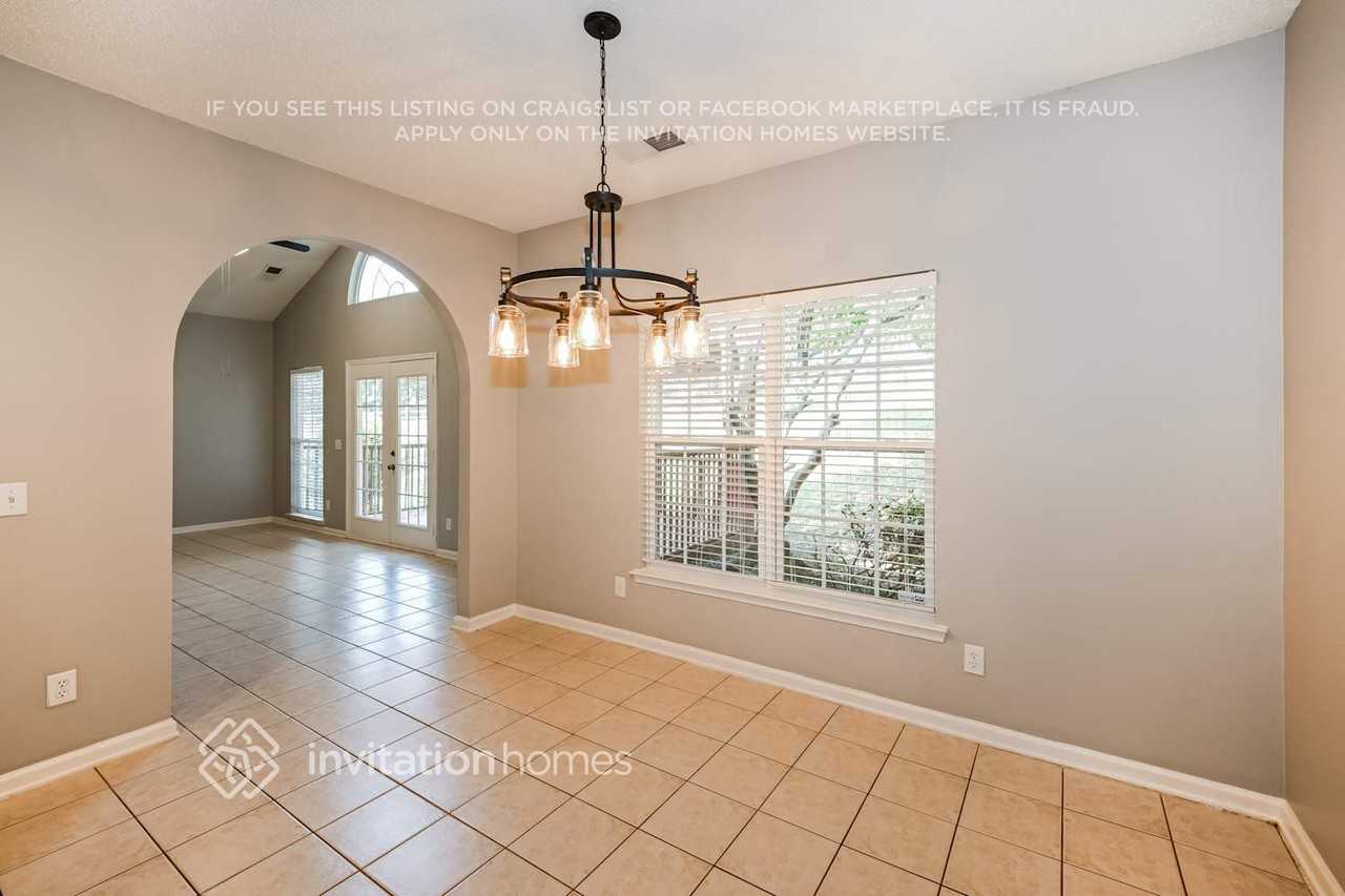 16019 Lavenham Rd - Photo 7 of 18