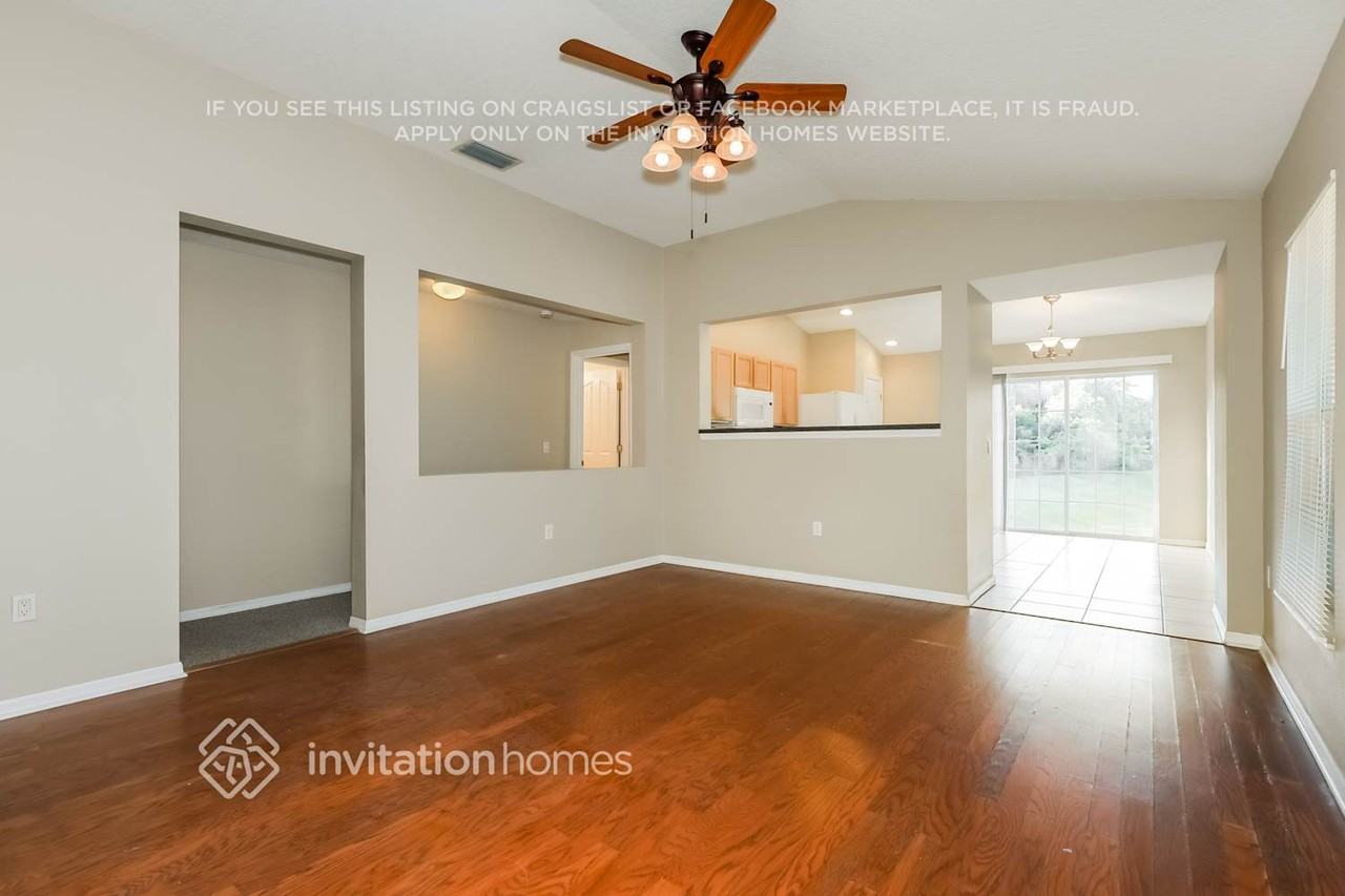 11916 Mango Groves Blvd - Photo 5 of 17