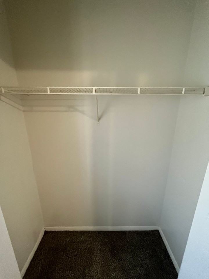 4600 Rolling Ridge Ct - Photo 6 of 10