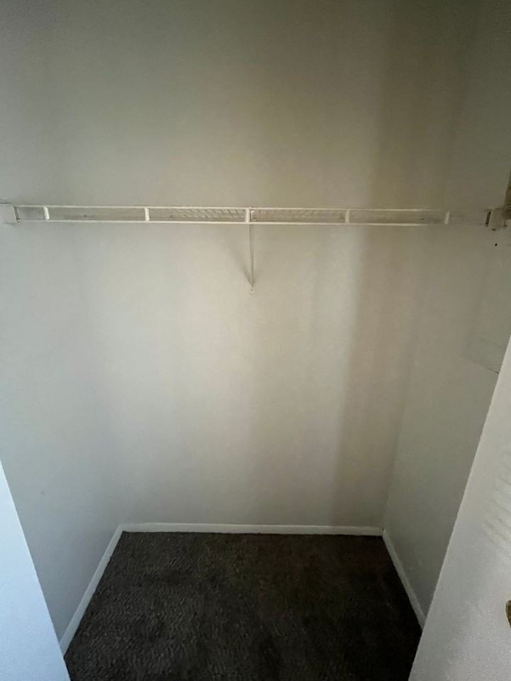 4600 Rolling Ridge Ct - Photo 7 of 10
