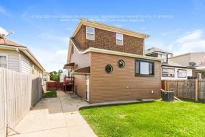 featured image of 2418 N 75th Ct