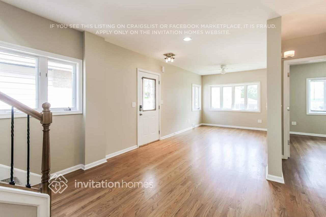 2418 N 75th Ct - Photo 5 of 19