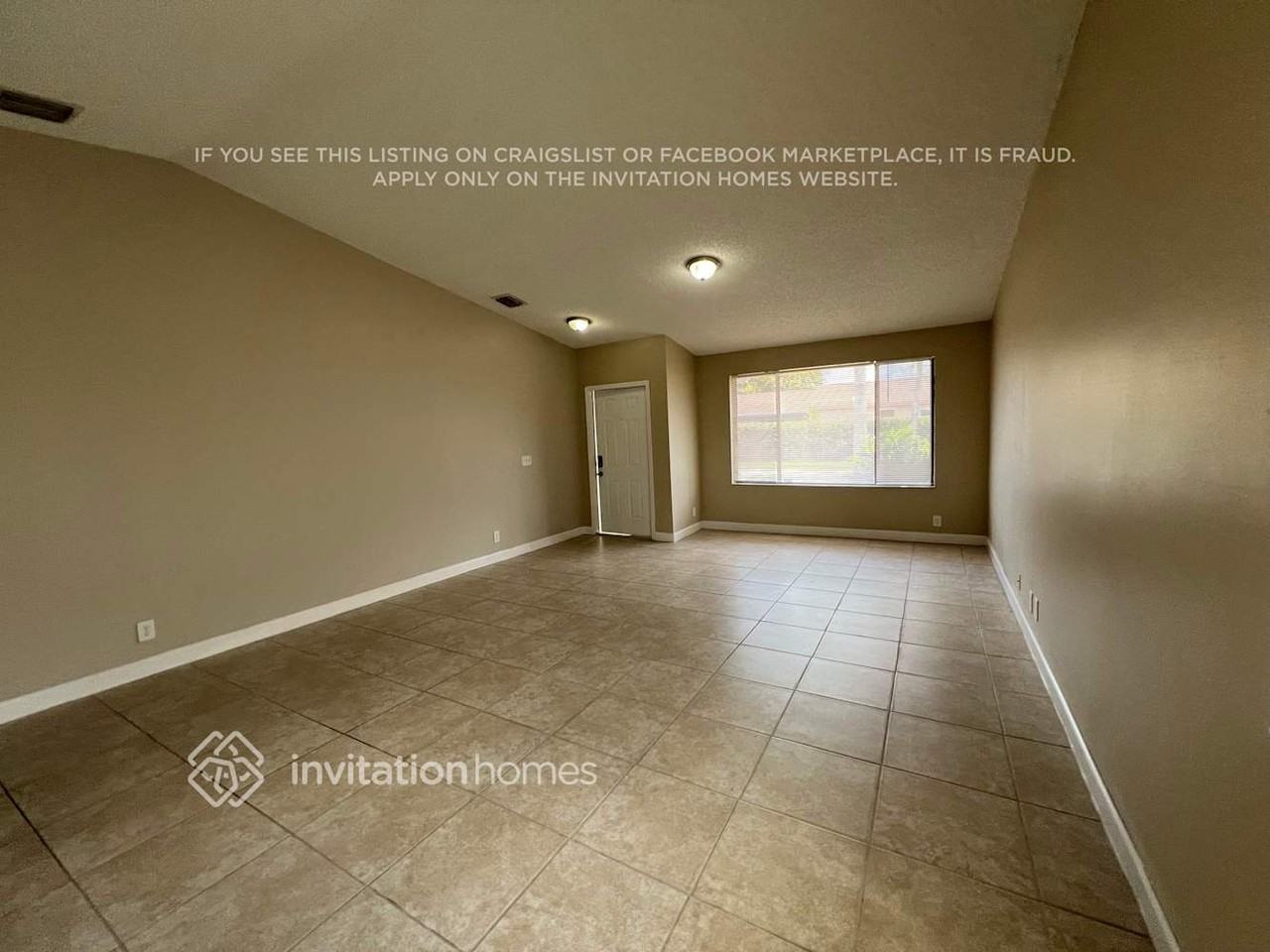 9316 Nw 53rd St - Photo 4 of 19