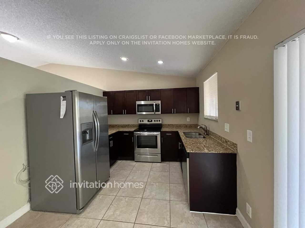 9316 Nw 53rd St - Photo 6 of 19