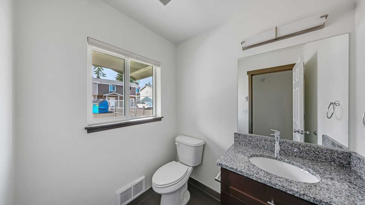 120 Ne 10th Ave #G2 - Photo 5 of 15