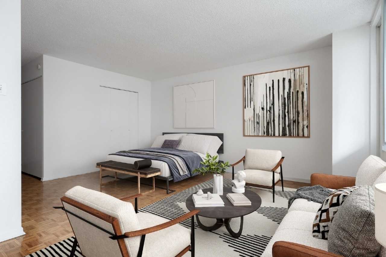 4858 Ch De La Côte-Des-Neiges — photo 3