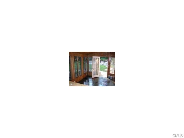76 Compo Rd S - Photo 3 of 14