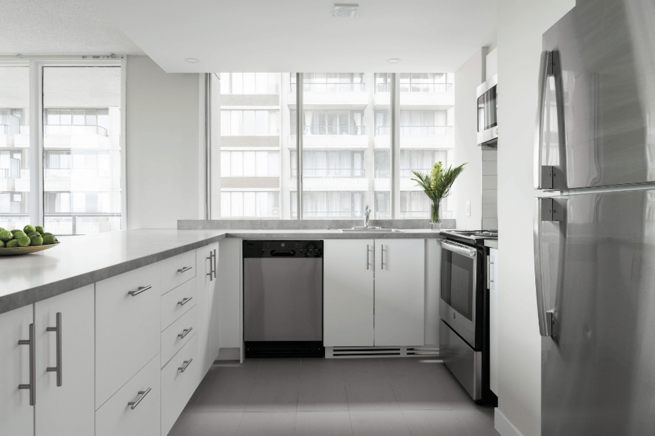4858 Ch De La Côte-Des-Neiges — photo 2