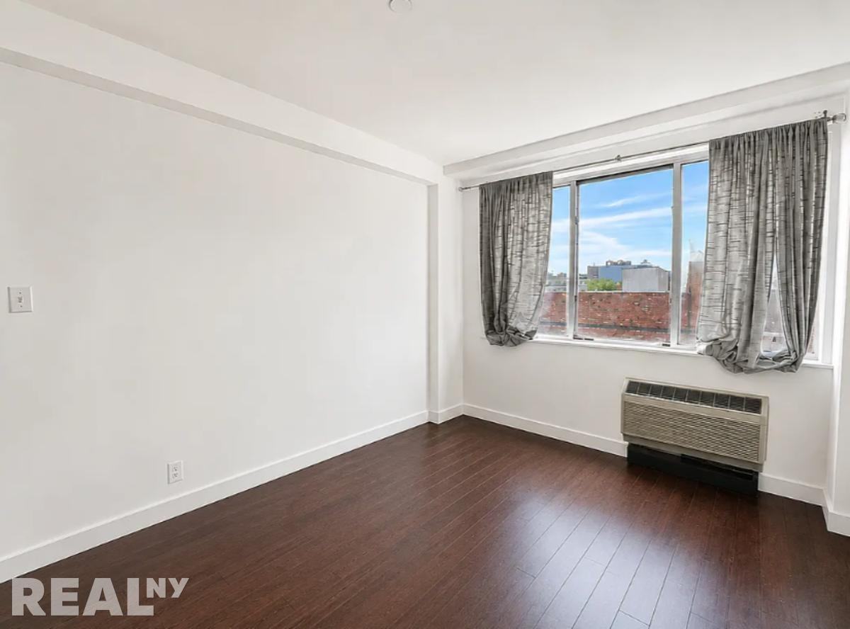 Stanhope St #5A - Photo 5 of 8