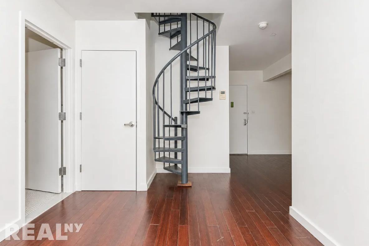 Stanhope St #5D - Photo 2 of 9