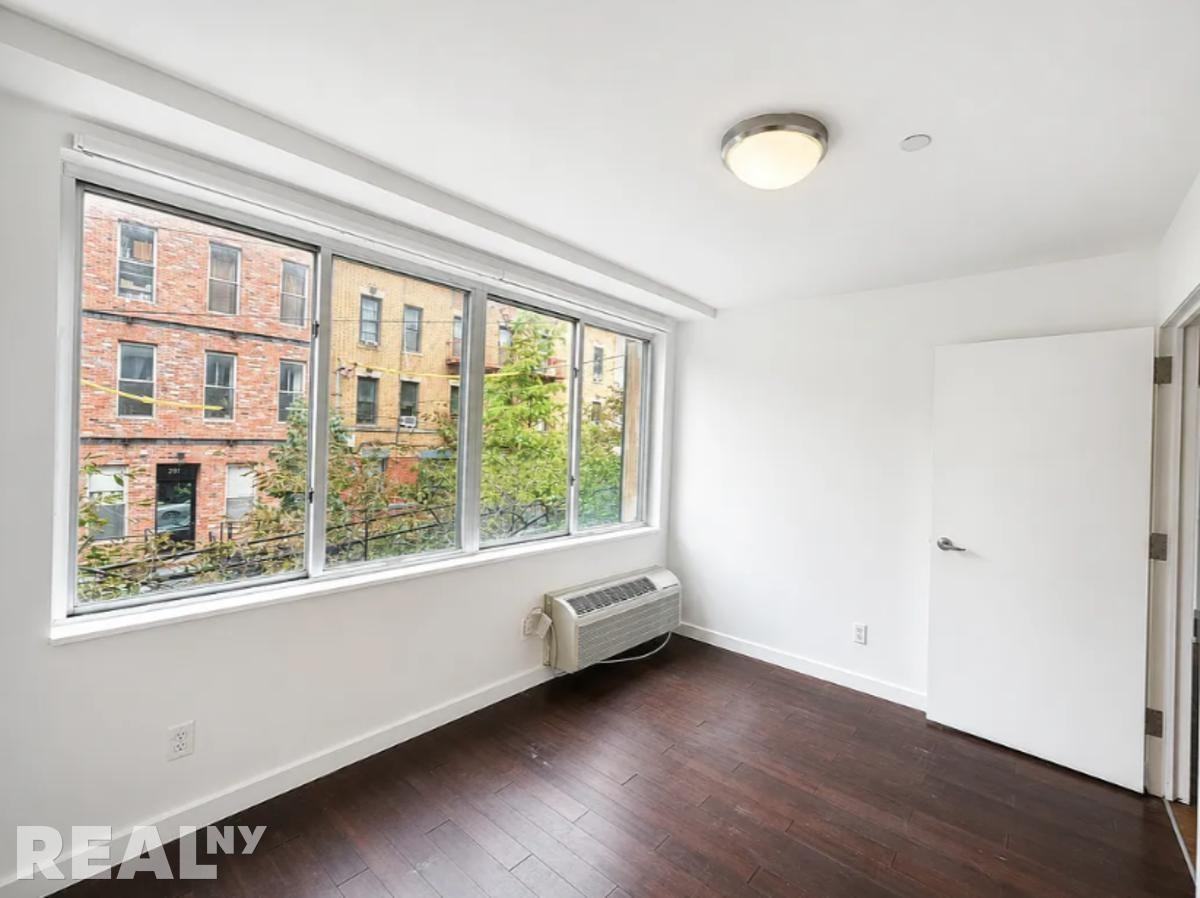 Stanhope St #2F - Photo 5 of 7