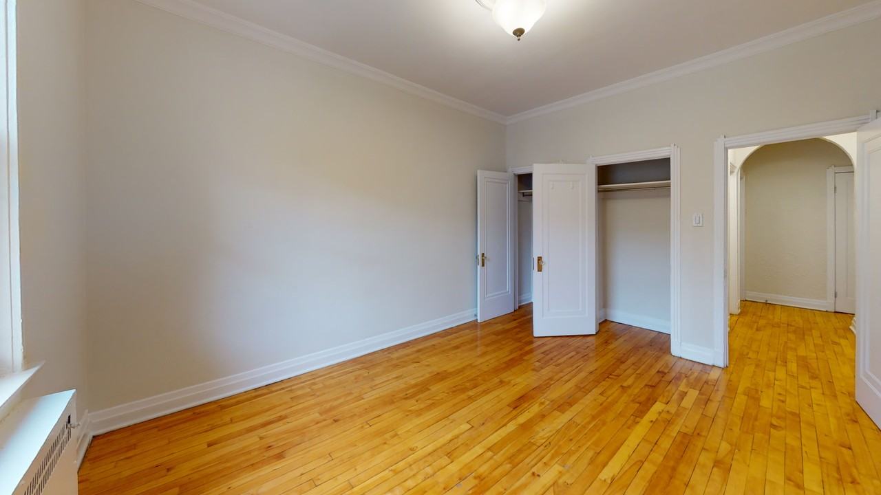 335 Metcalfe - Photo 6 of 7
