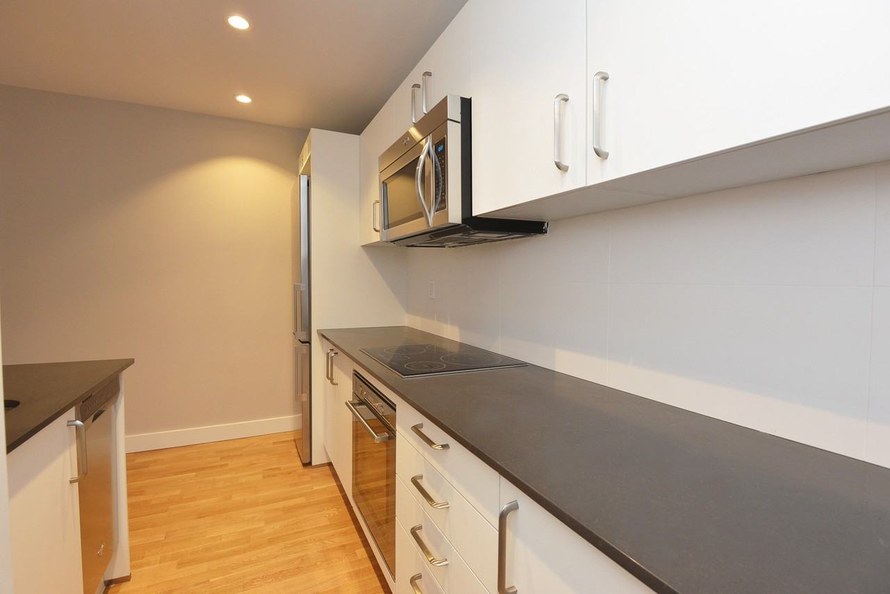 111 Lawton Boulevard - Photo 2 of 50