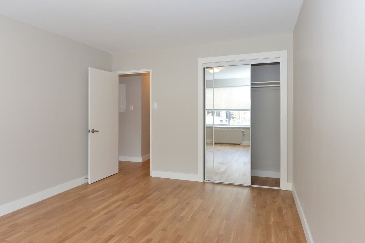 111 Lawton Boulevard - Photo 6 of 50