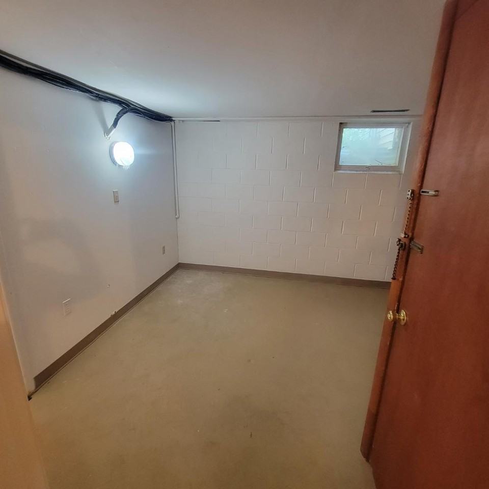 421 1/2 Prentis Ave - Photo 6 of 11