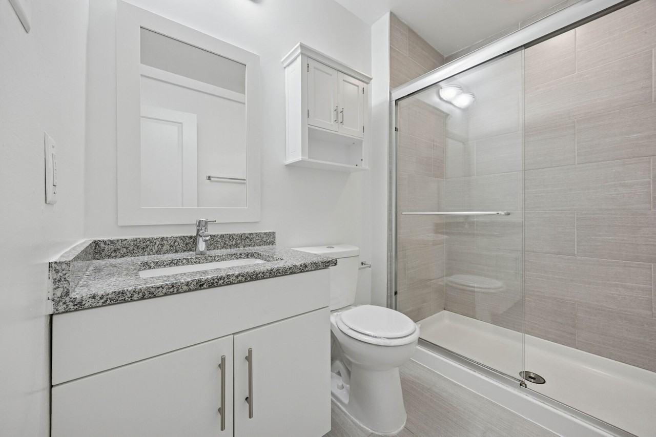 Knightsbridge Apartments - Photo 4 of 25