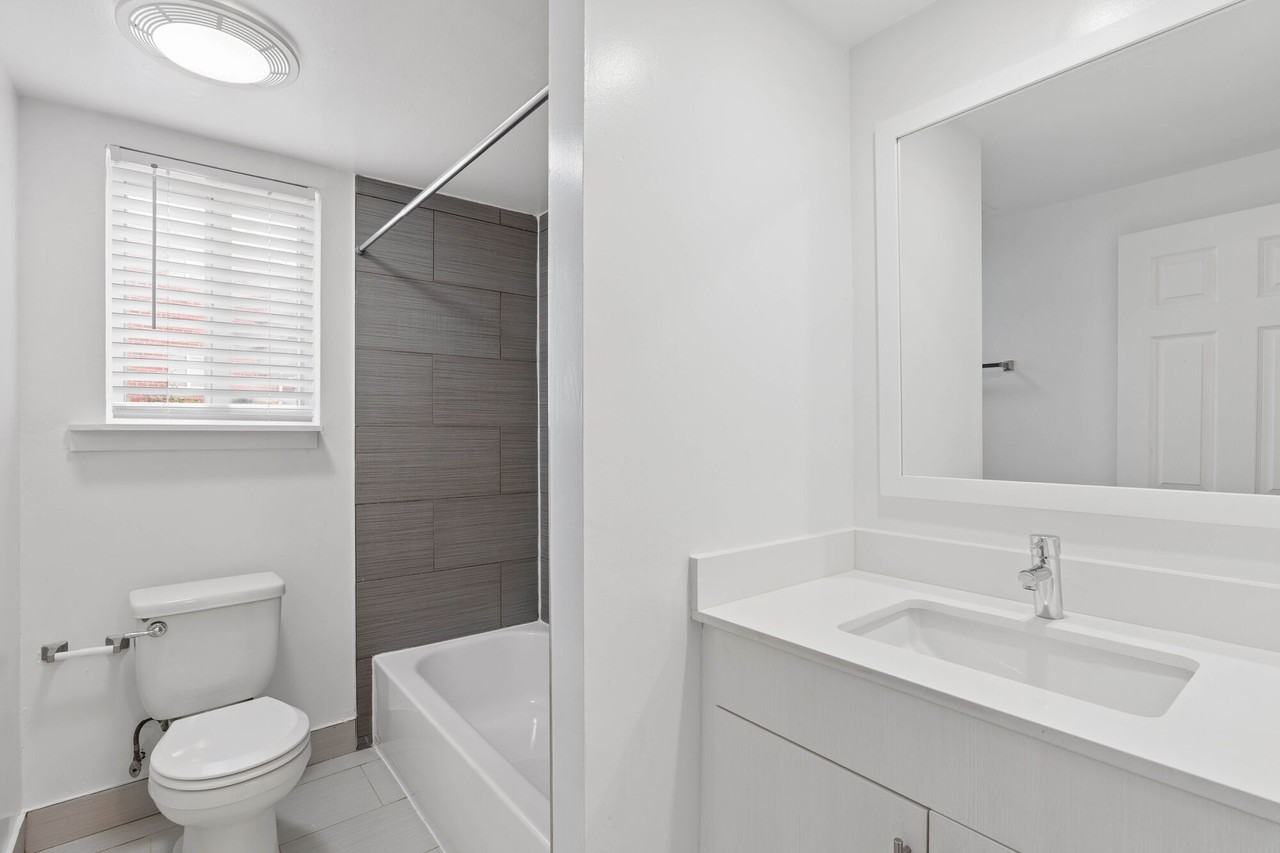 Knightsbridge Apartments - Photo 5 of 25