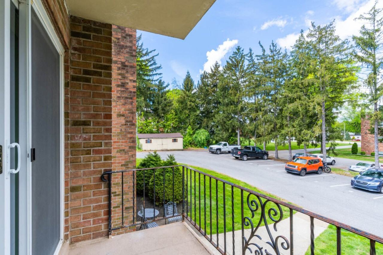 Spruce Court Apartments - Photo 6 of 20
