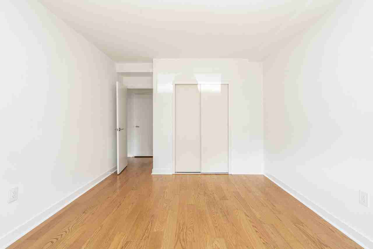 5 Mallory Gardens - Photo 5 of 45