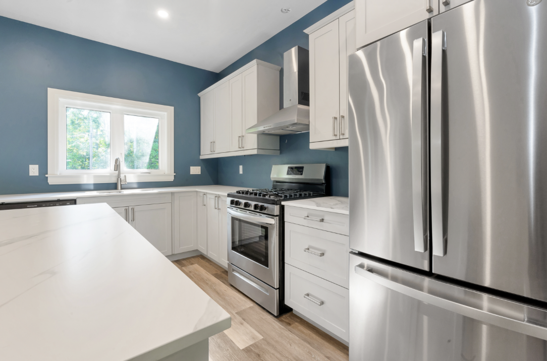 6 Oneida Crescent, Tiny, ON L9M 0B2, Canada - Photo 5 of 26