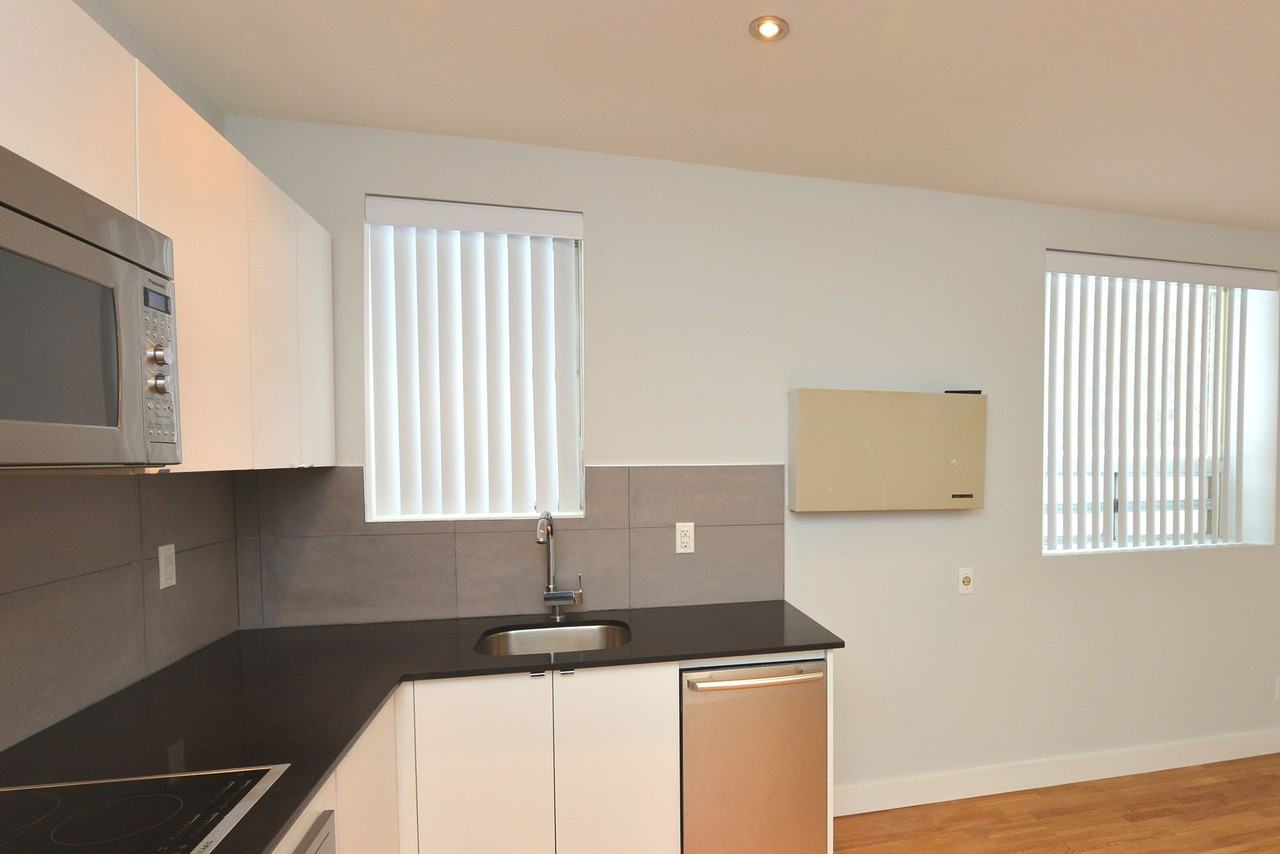 81 - 83 Isabella Street - Photo 2 of 10