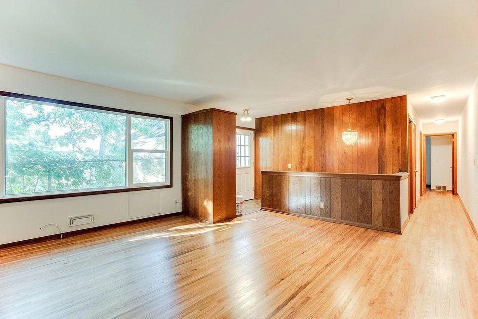 842 25th Ave Se #842 - Photo 4 of 38