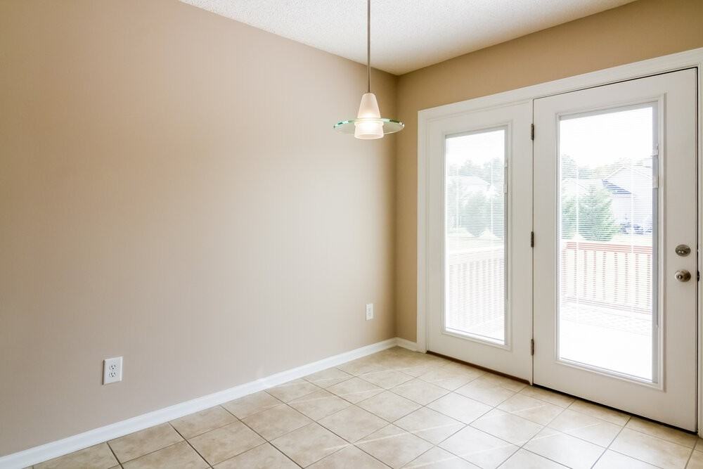 15257 Pangborn Pl - Photo 3 of 18