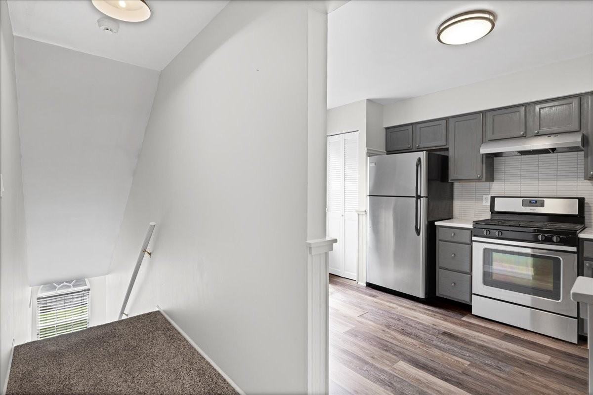 2813 Falcon Ct #1 - Photo 4 of 50