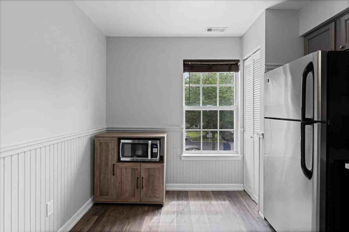 2813 Falcon Ct #1 - Photo 7 of 50