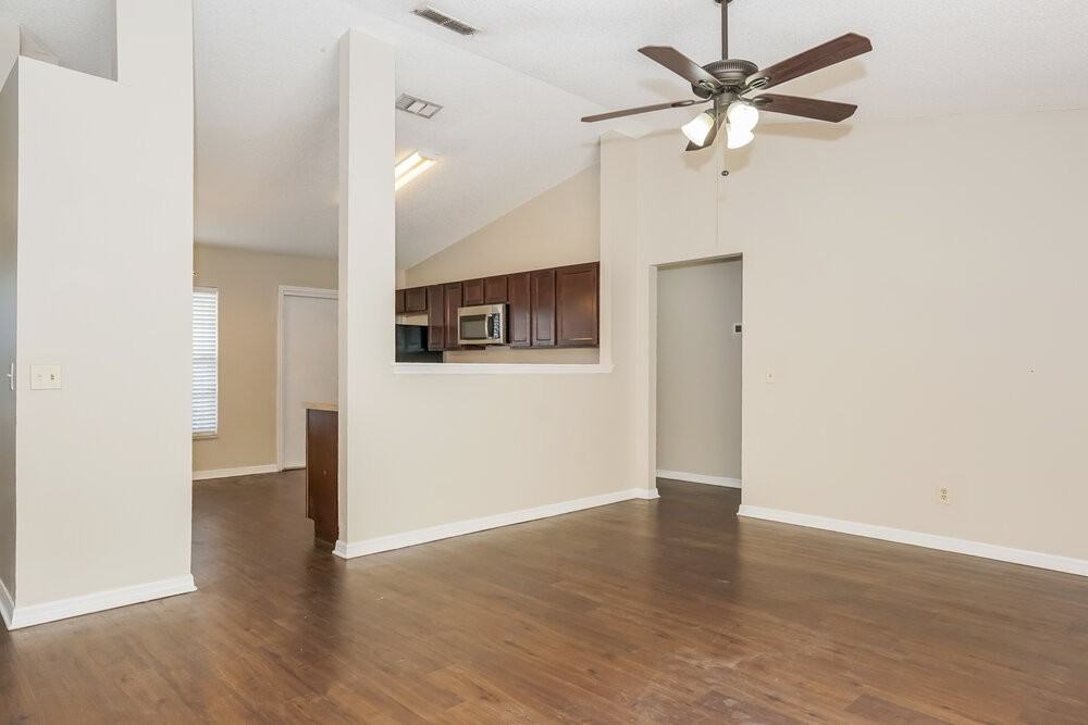 1561 Ortega Ave - Photo 3 of 16