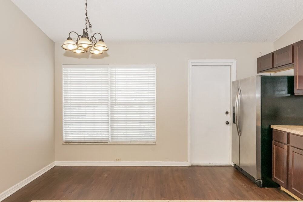 1561 Ortega Ave - Photo 6 of 16