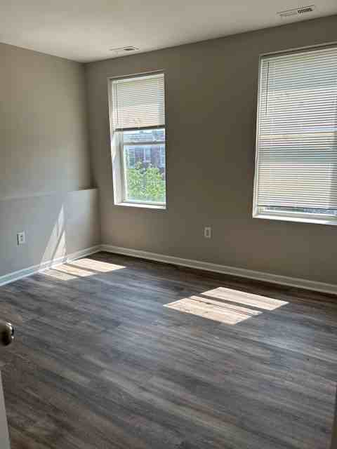1712 E 25th St - Photo 2 of 8